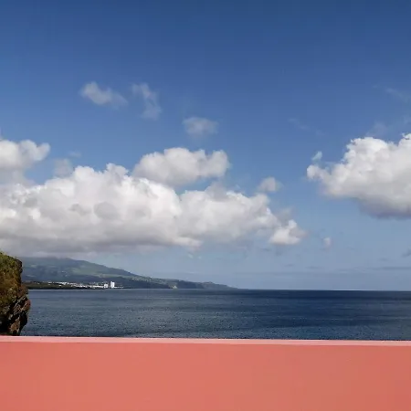 Terreiro Ocean House - Unique Seaside Escape Semesterbostad