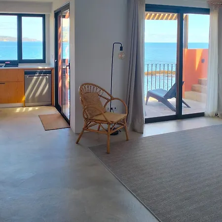 Terreiro Ocean House - Unique Seaside Escape