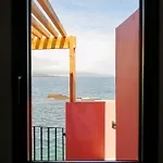 Terreiro Ocean House - Unique Seaside Escape Дом отдыха Сан-Роки