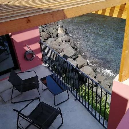 Terreiro Ocean House - Unique Seaside Escape