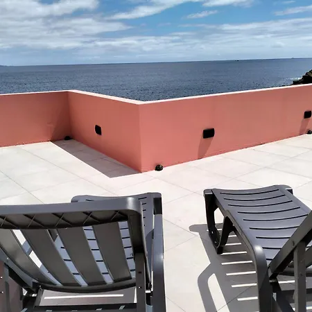 Дом отдыха Terreiro Ocean House - Unique Seaside Escape Сан-Роки